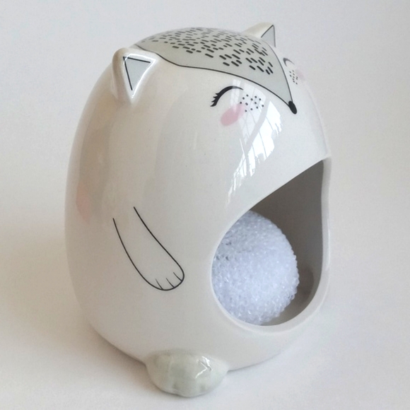 Ceramic Skunk Possum Dish Sponge Holder with Charming Gray & White Design - Picture 4 of 10